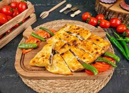 Kaşarlı Pide Döner (1 Kişiliktir)
